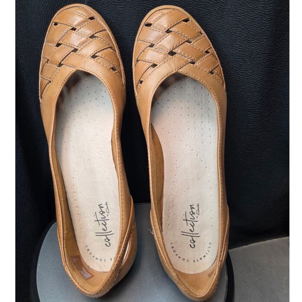 Women’s Leather Slip-On Flats Clarks Collection Comfort Tan Woven Shoes Sz 8